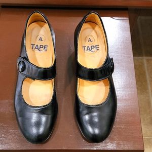 Black mary jane low heels